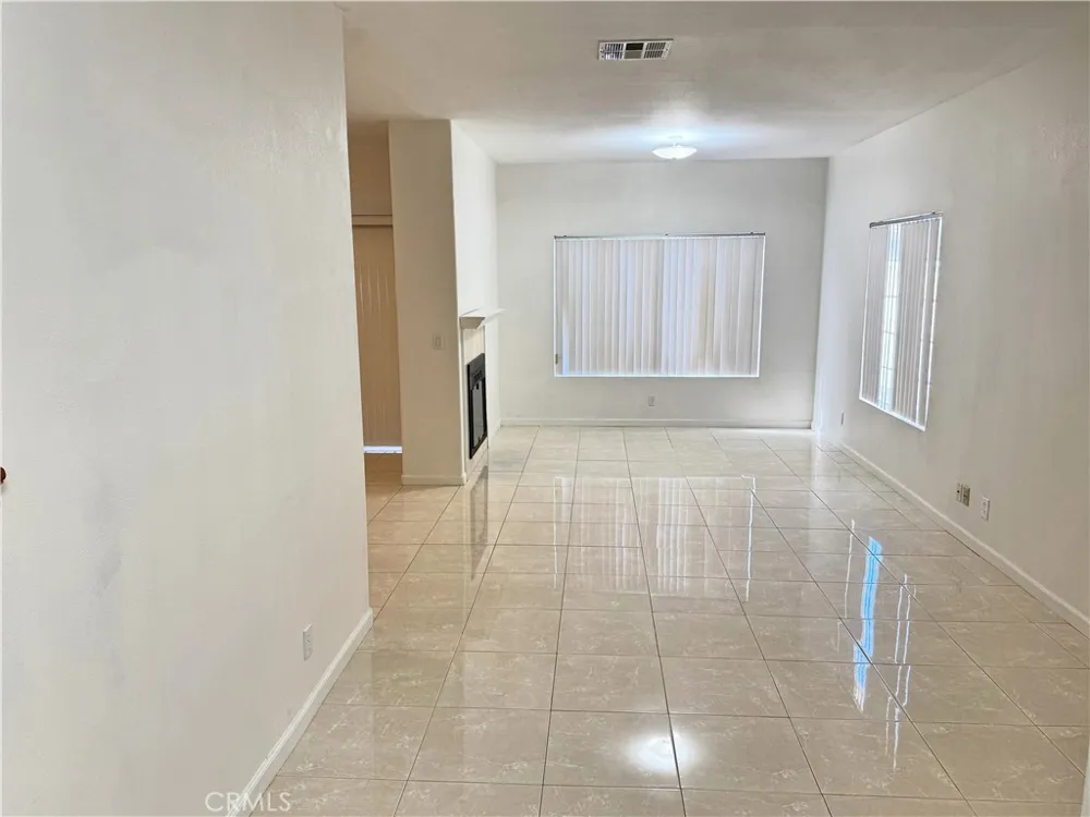18319 Hart Street #3 Reseda, CA 91335