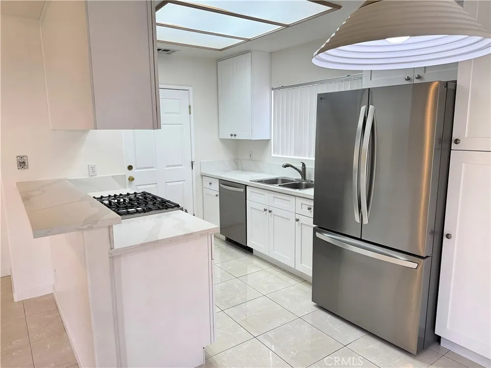 18319 Hart Street #3 Reseda, CA 91335