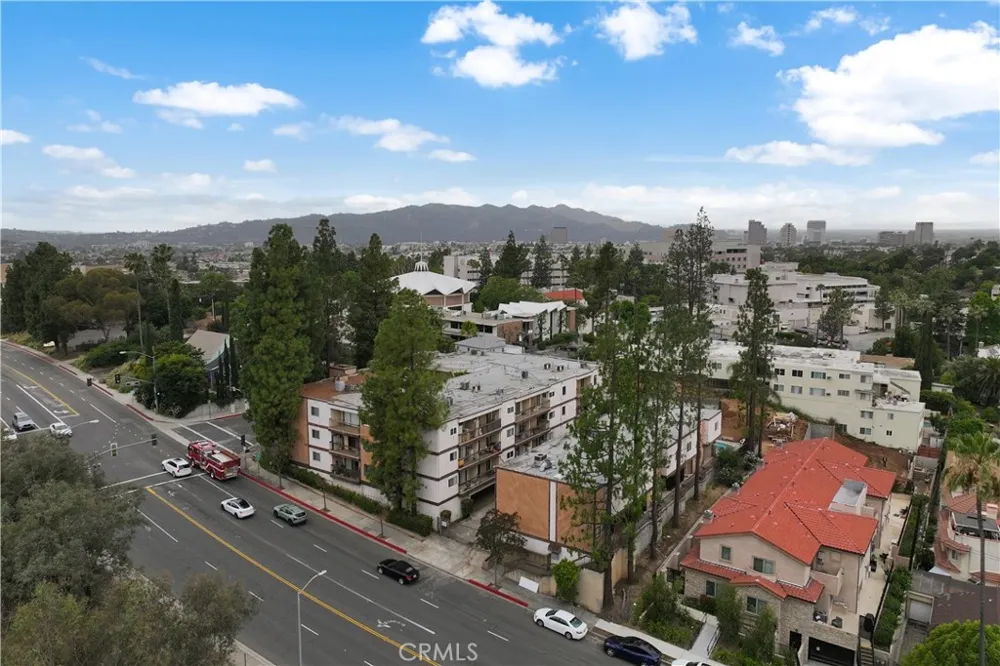 1745 Holly #302 Glendale, CA 91206