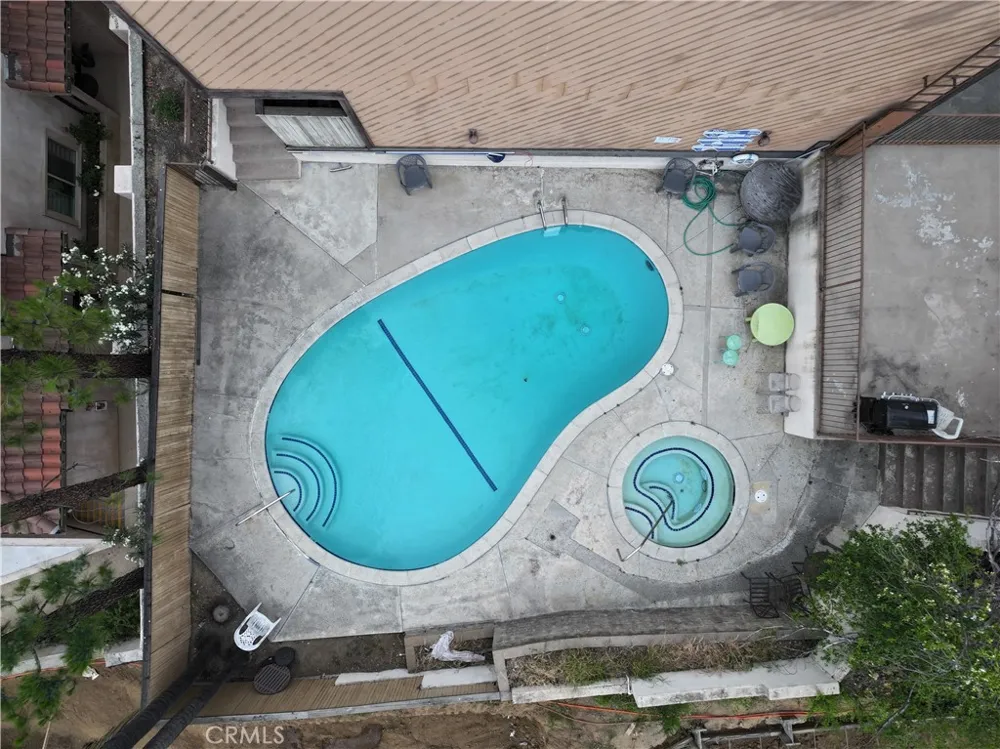1745 Holly #302 Glendale, CA 91206