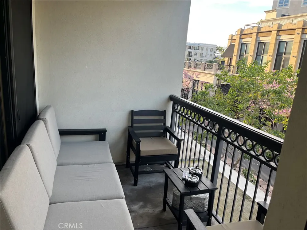 205 Caruso Glendale, CA 91210