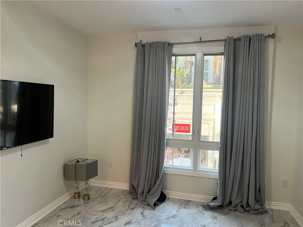 205 Caruso Glendale, CA 91210