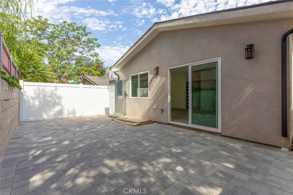 7856 Kyle St Sunland, CA 91040