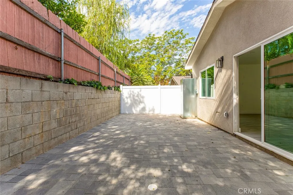 7856 Kyle St Sunland, CA 91040