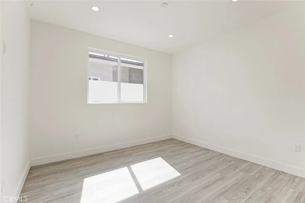 7856 Kyle St Sunland, CA 91040