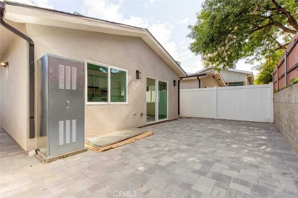 7856 Kyle St Sunland, CA 91040