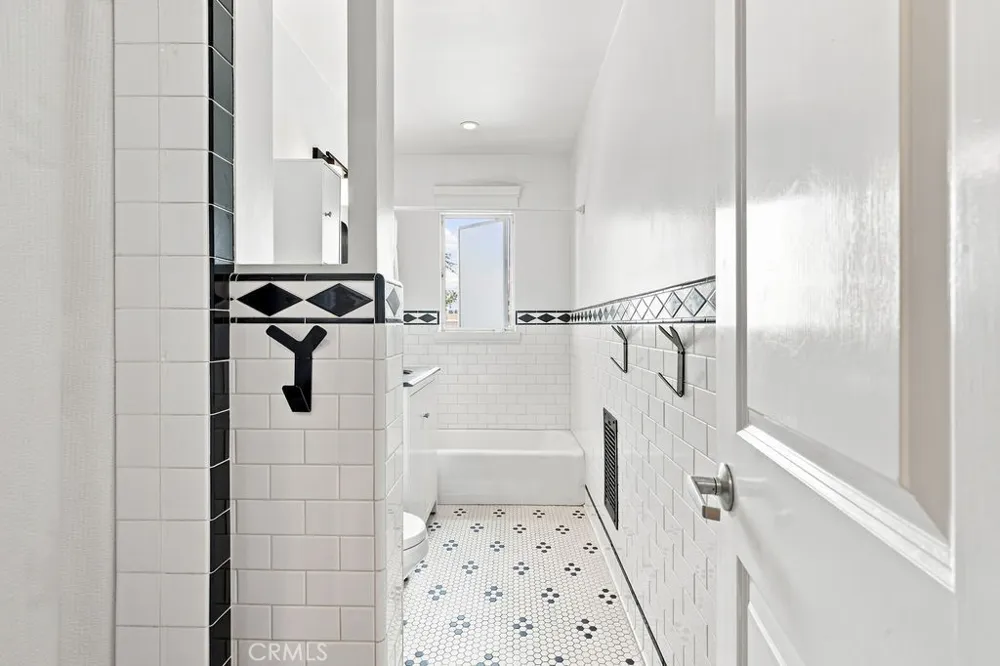 1615 Laurel Avenue #214 Hollywood, CA 90046