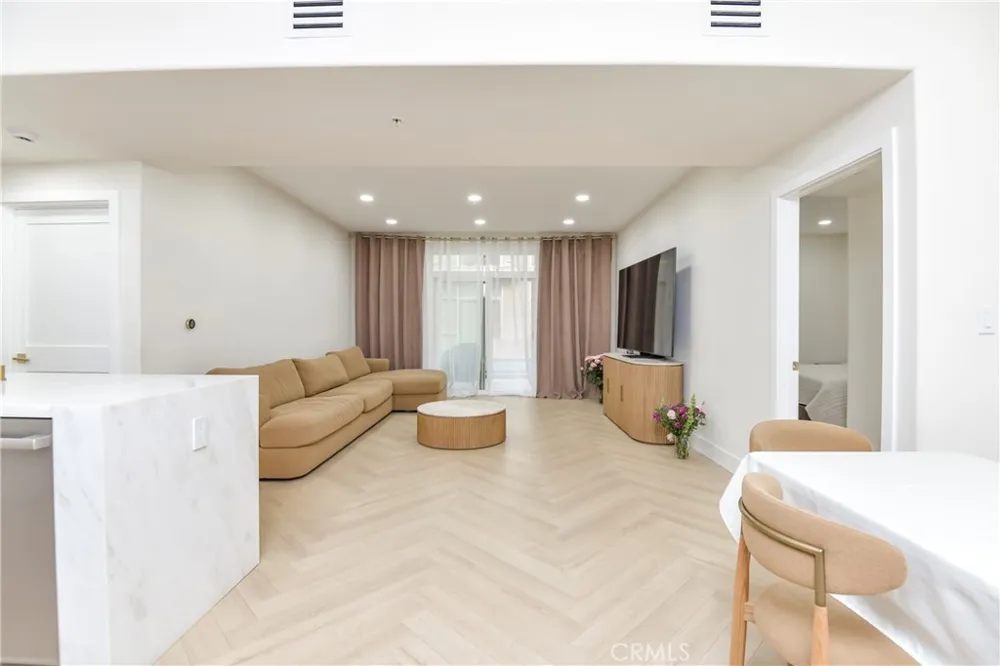250 n first st #321 Burbank, CA 91502