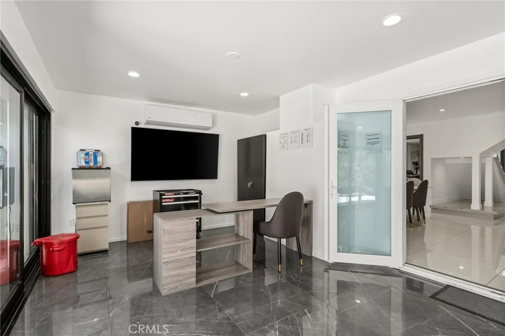4630 Cedros Avenue Sherman Oaks, CA 91403
