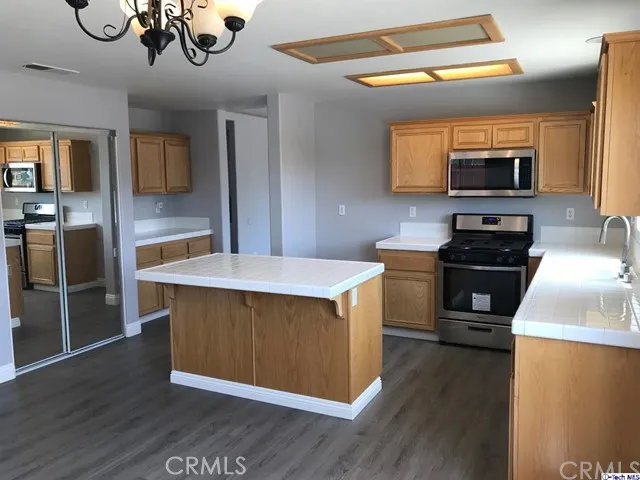 13588 Brynwood Victorville, CA 92392
