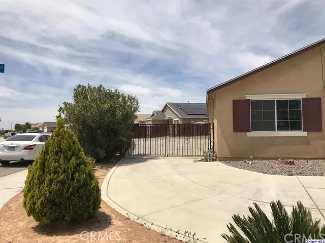 13588 Brynwood Victorville, CA 92392