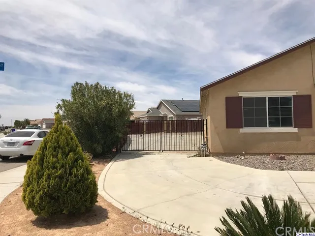 13588 Brynwood Victorville, CA 92392