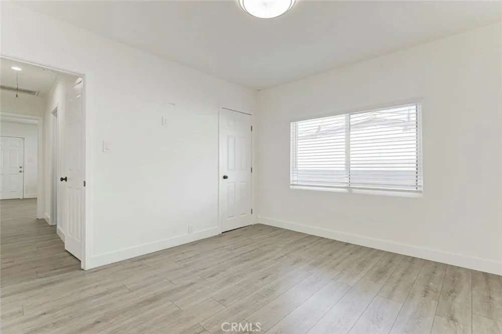 11031 Lull Street Sun Valley, CA 91352