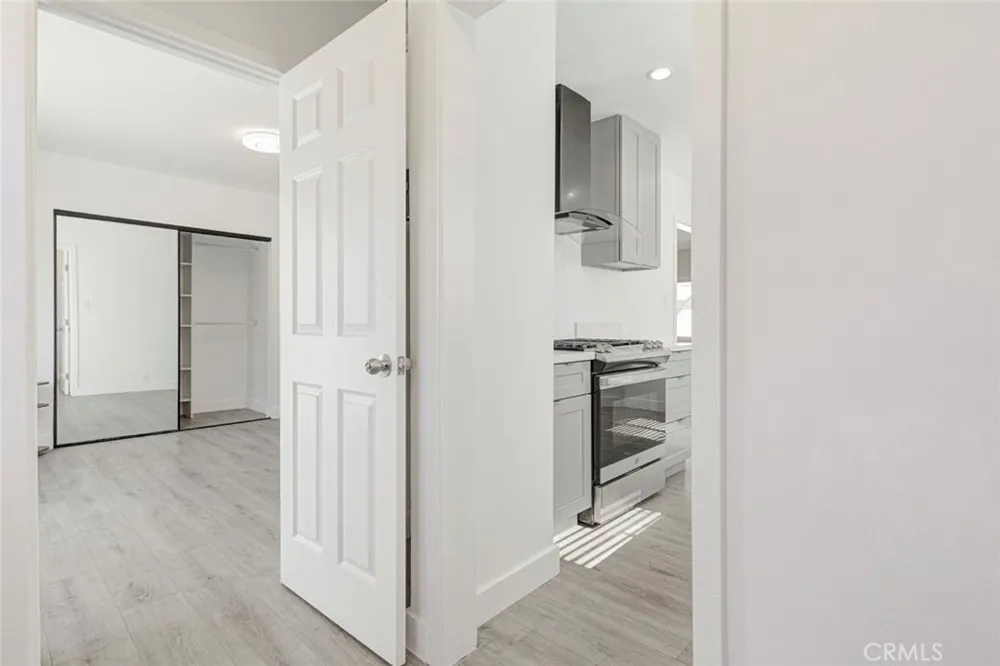 11031 Lull Street Sun Valley, CA 91352