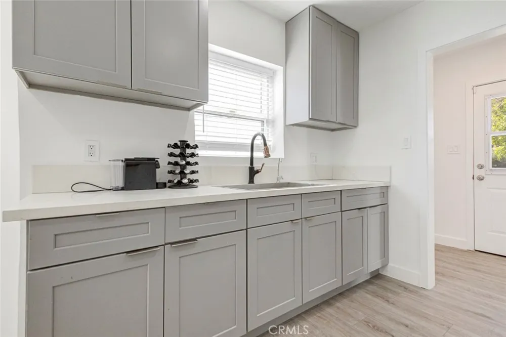 11031 Lull Street Sun Valley, CA 91352