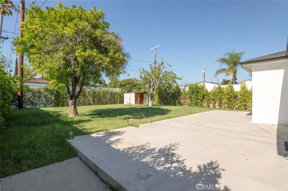 11031 Lull Street Sun Valley, CA 91352
