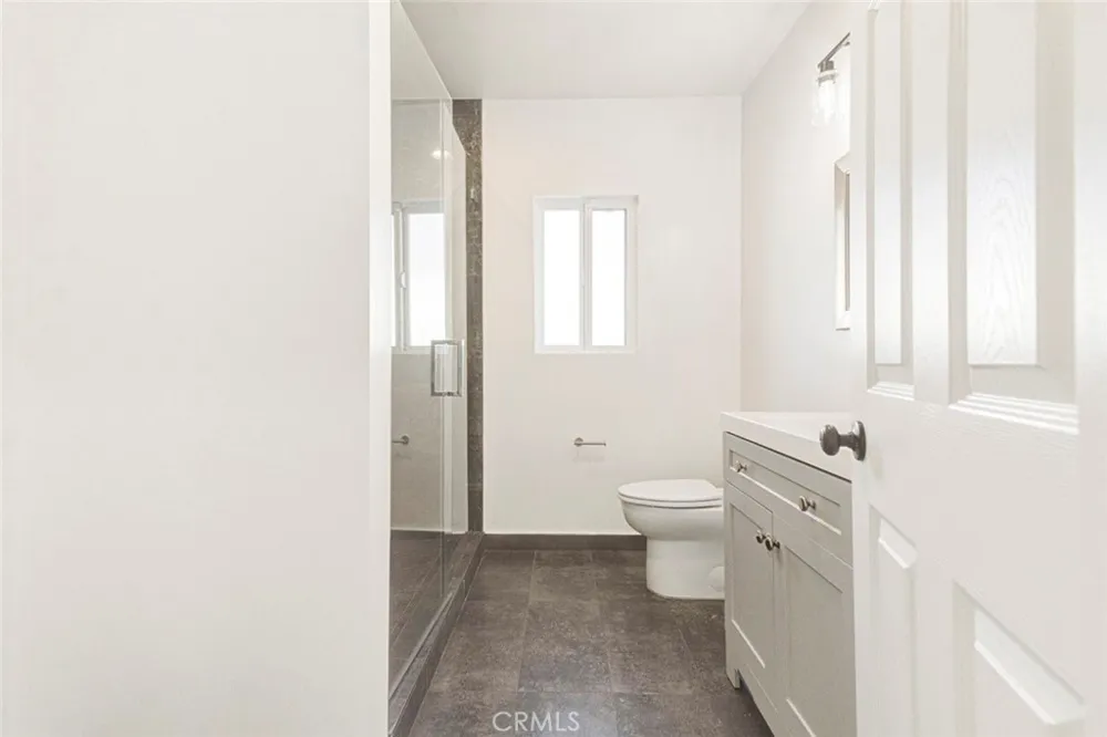 11031 Lull Street Sun Valley, CA 91352