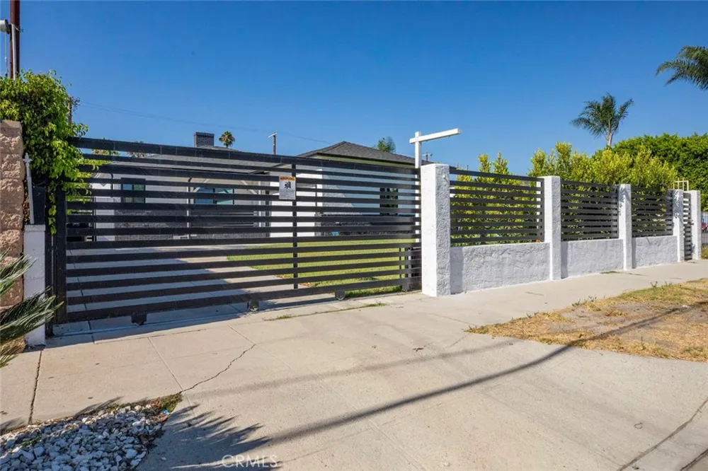 11031 Lull Street Sun Valley, CA 91352