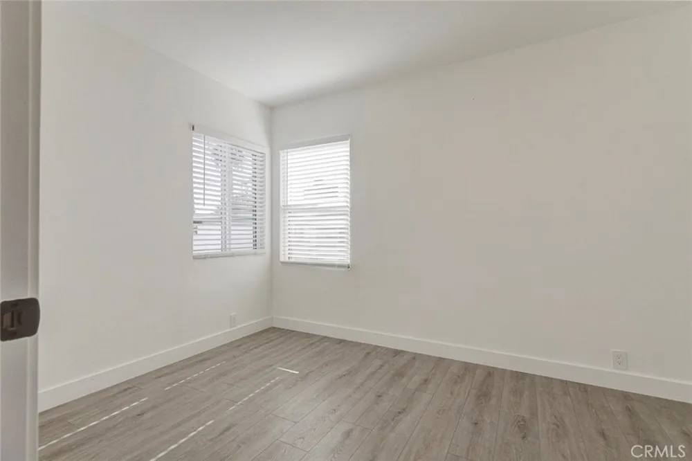 11031 Lull Street Sun Valley, CA 91352