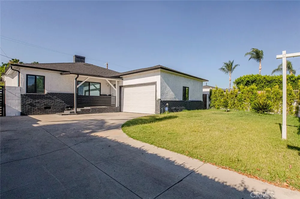 11031 Lull Street Sun Valley, CA 91352