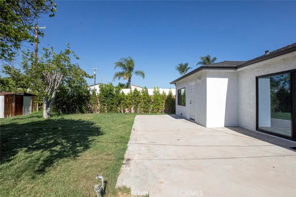 11031 Lull Street Sun Valley, CA 91352