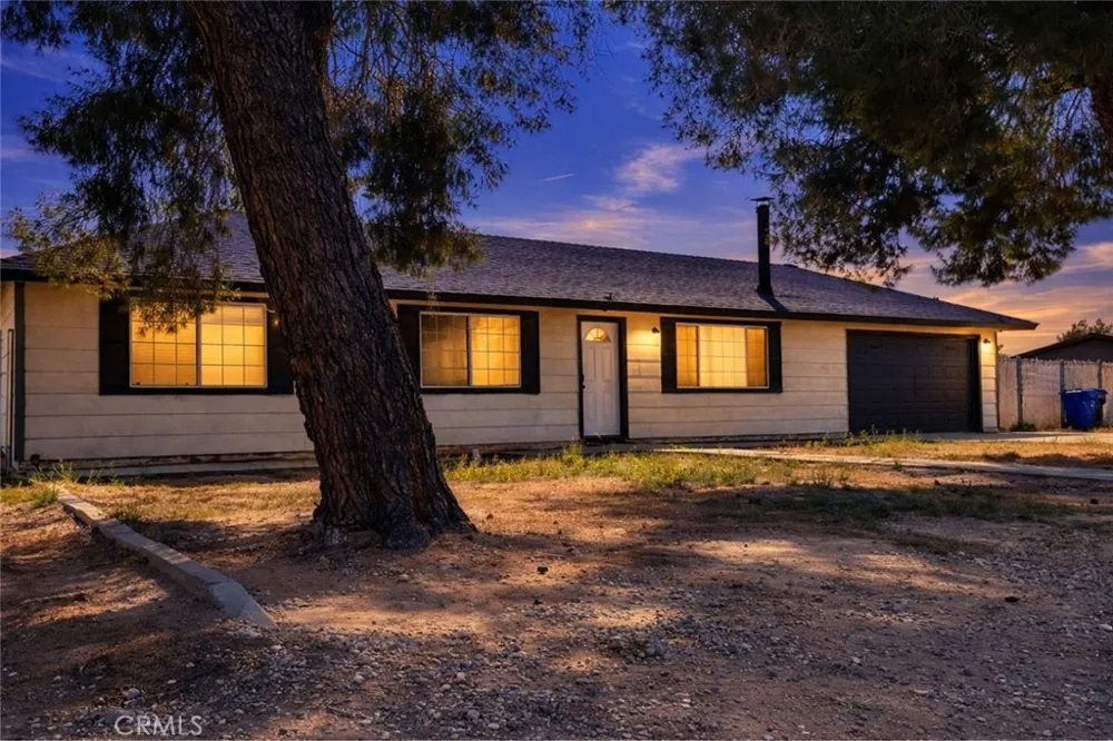 16661 Central Apple Valley, CA 92307