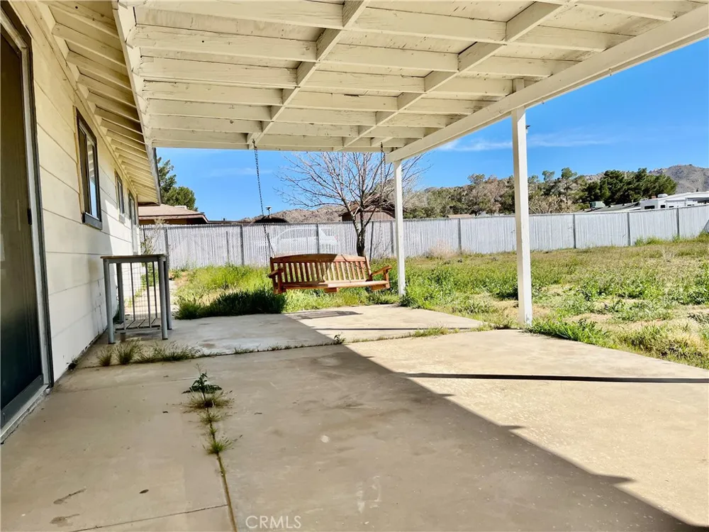 16661 Central Apple Valley, CA 92307