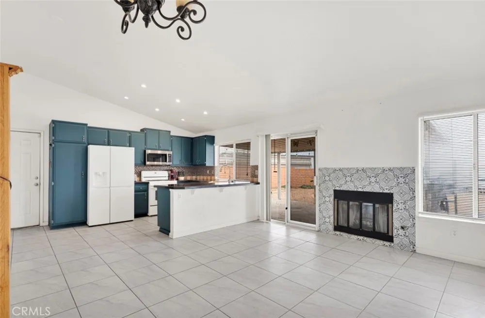13188 Red Cedar Victorville, CA 92392