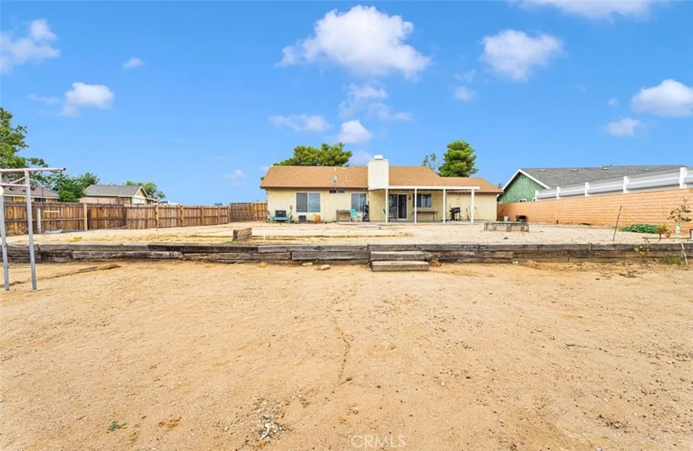 13188 Red Cedar Victorville, CA 92392