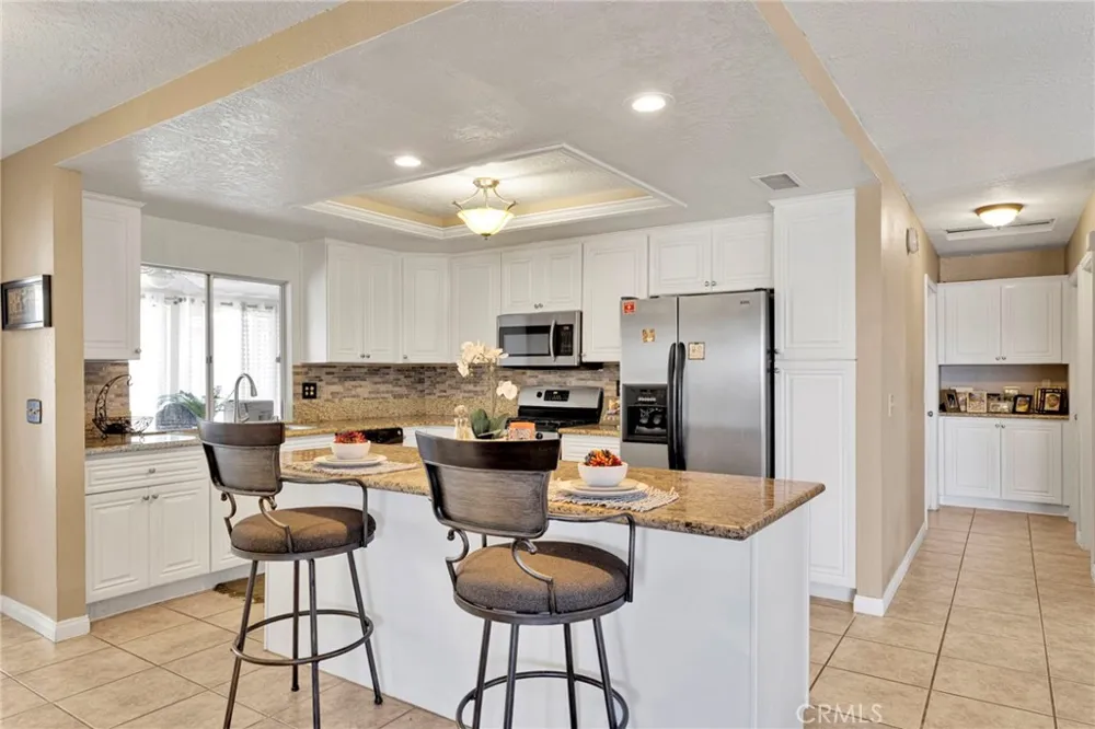 27448 Outrigger Lane Helendale, CA 92342
