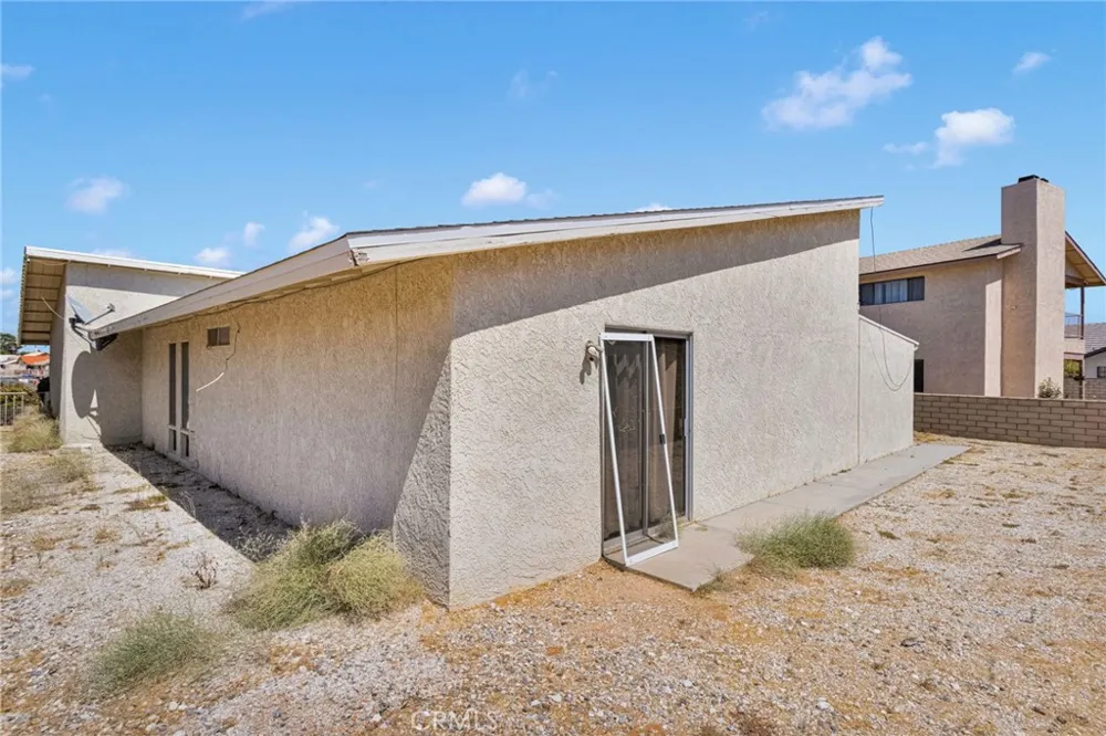 27448 Outrigger Lane Helendale, CA 92342