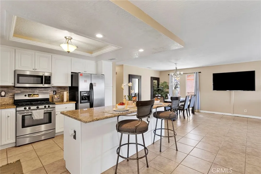 27448 Outrigger Lane Helendale, CA 92342