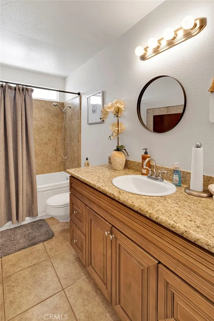27448 Outrigger Lane Helendale, CA 92342