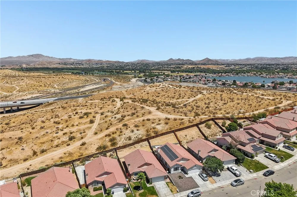 17560 Hudson Victorville, CA 92395