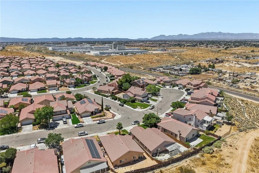 17560 Hudson Victorville, CA 92395