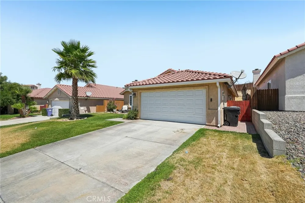17560 Hudson Victorville, CA 92395