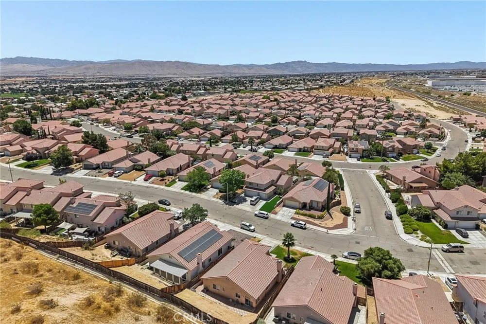 17560 Hudson Victorville, CA 92395