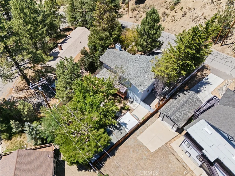 1025 Rivera Wrightwood, CA 92397