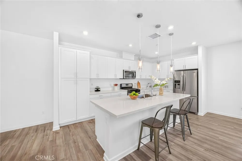 493 Pinewood Rialto, CA 92376