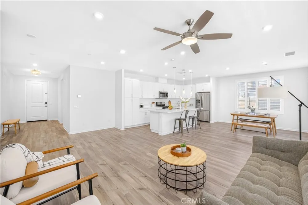 493 Pinewood Rialto, CA 92376