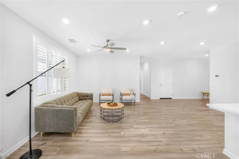 493 Pinewood Rialto, CA 92376