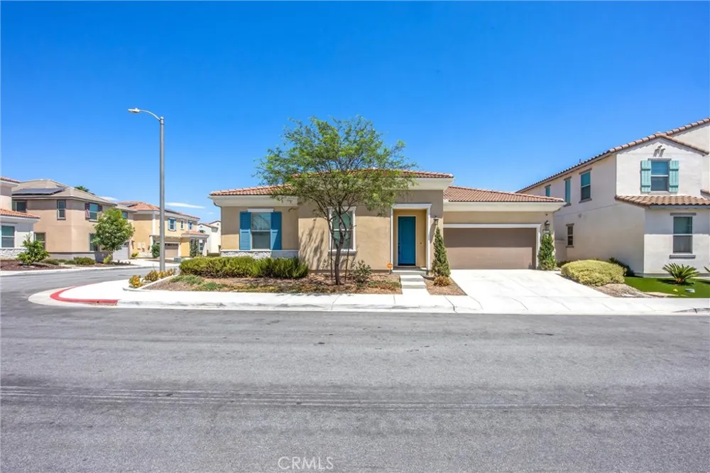 493 Pinewood Rialto, CA 92376
