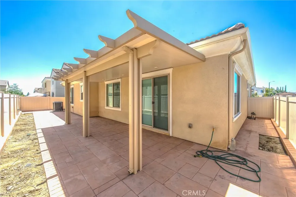 493 Pinewood Rialto, CA 92376