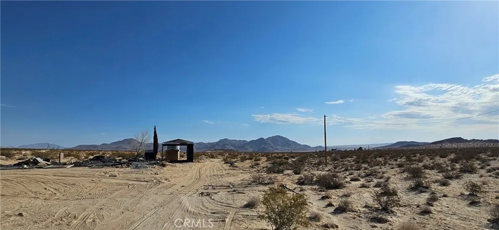 42920 Carmer Lucerne Valley, CA 92356