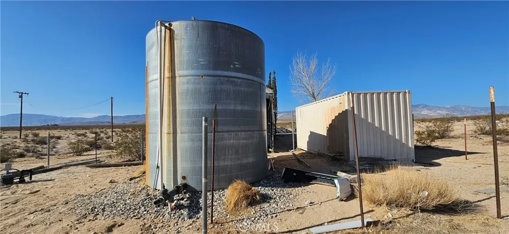 42920 Carmer Lucerne Valley, CA 92356