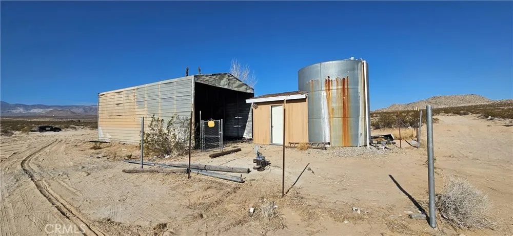 42920 Carmer Lucerne Valley, CA 92356