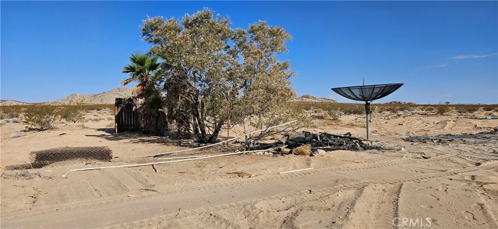 42920 Carmer Lucerne Valley, CA 92356