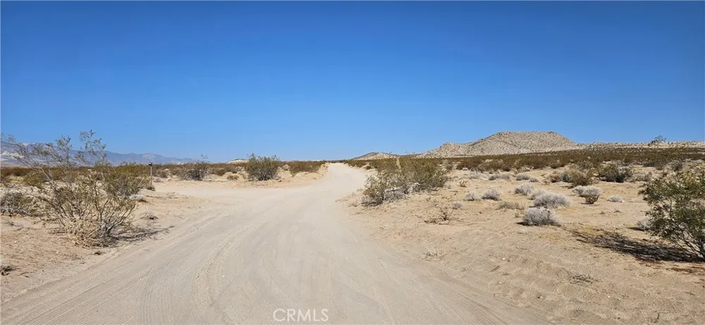 42920 Carmer Lucerne Valley, CA 92356