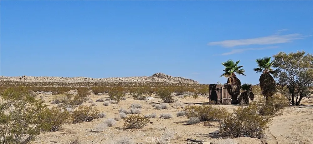 42920 Carmer Lucerne Valley, CA 92356