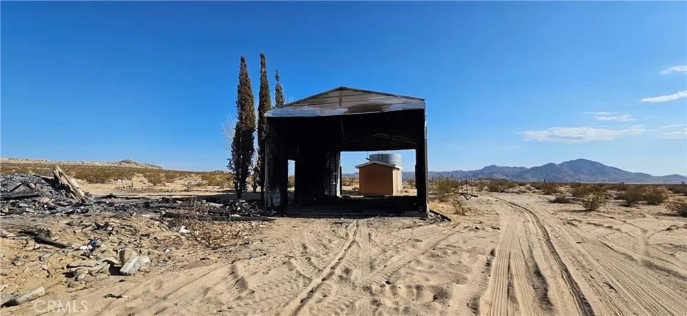 42920 Carmer Lucerne Valley, CA 92356